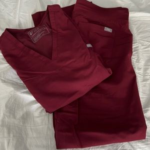 Maroon FIGS scrub set - size small